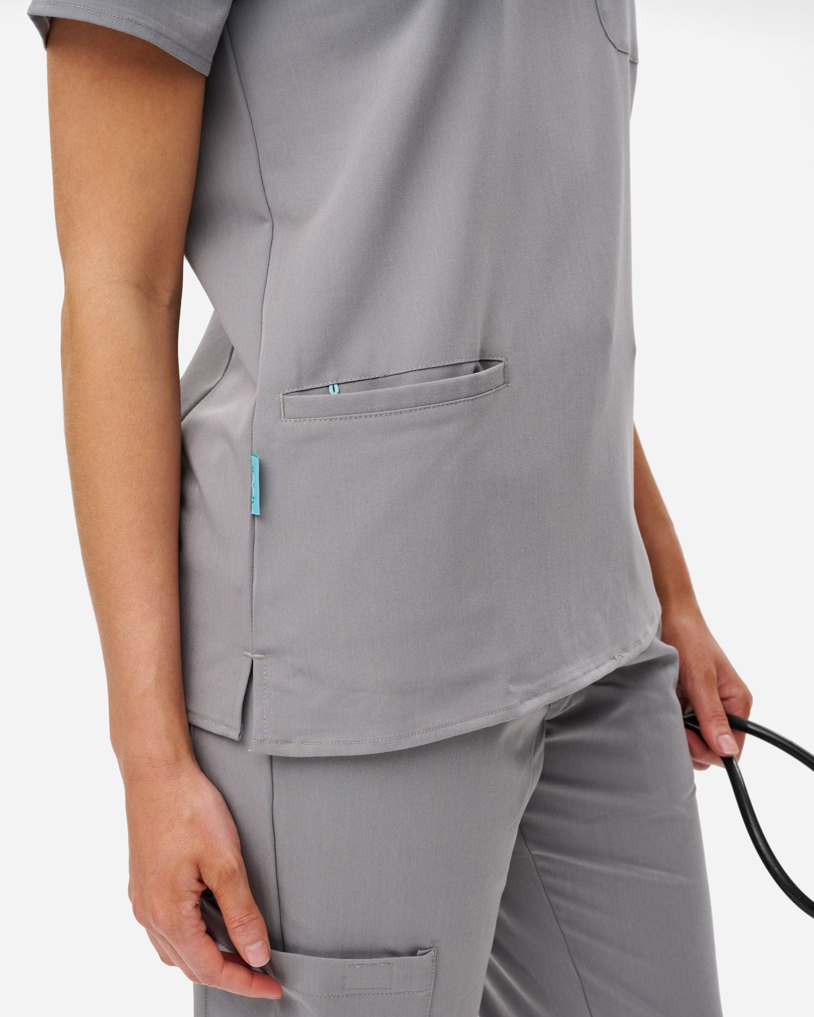 Womens 3-Pocket Scrub Top | P600