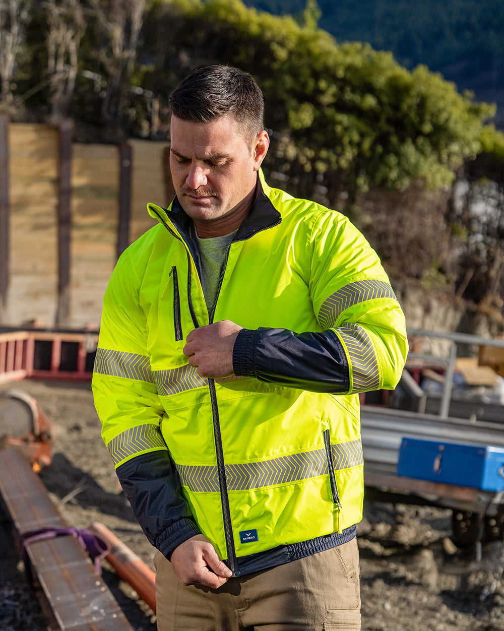 Cahill Hi-Vis Jacket in Fluoro Yellow & Navy | 47947