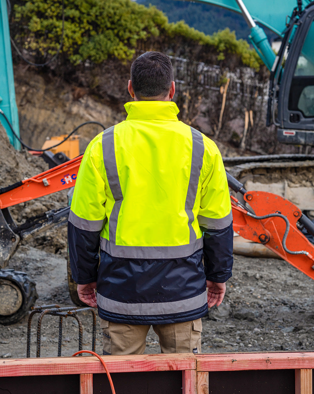 Sentinel Jacket in Fluoro Yellow & Navy | 46365